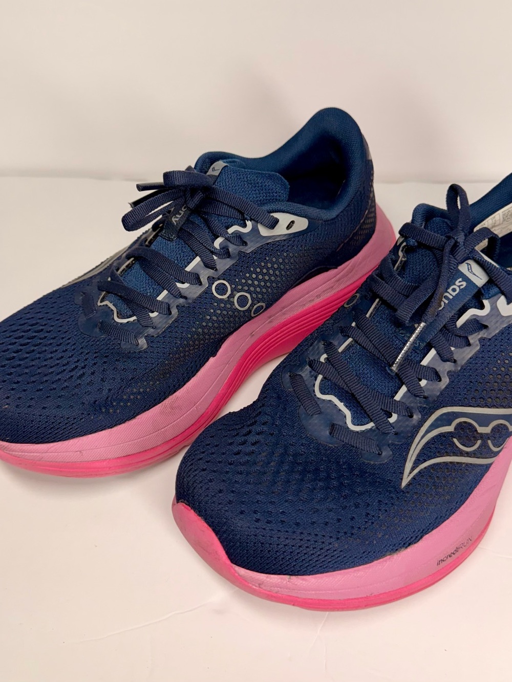 Saucony Women's Navy with Pink Midsoles Running Shoes